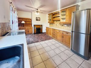 Kitchen- click for photo gallery
